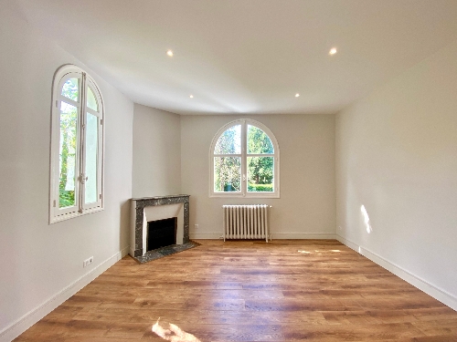 PAU,    759&nbsp;000 &euro;