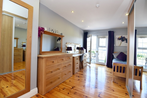 Cork,   1 700 000 €