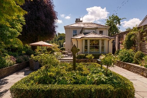 Cork,   1&nbsp;450&nbsp;000 &euro;