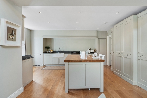 Cork,   1&nbsp;450&nbsp;000 &euro;