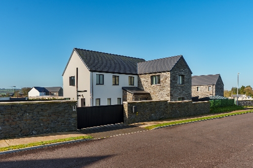 Cork,   1&nbsp;150&nbsp;000 &euro;