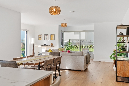 Cork,   1&nbsp;150&nbsp;000 &euro;