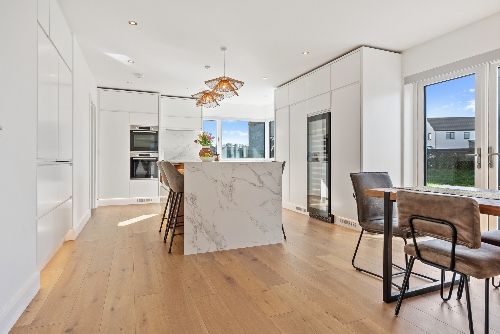 Cork,   1&nbsp;150&nbsp;000 &euro;