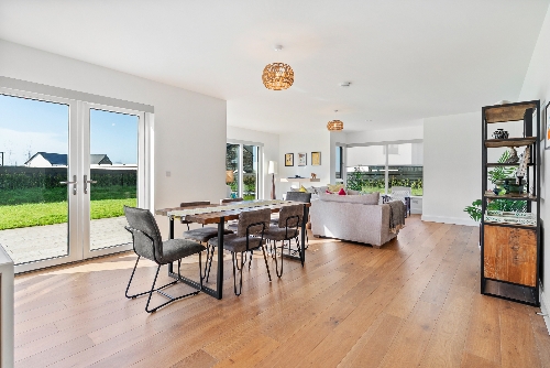 Cork,   1&nbsp;150&nbsp;000 &euro;