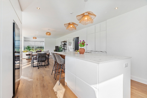 Cork,   1&nbsp;150&nbsp;000 &euro;