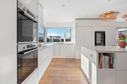 Cork,   1&nbsp;150&nbsp;000 &euro;