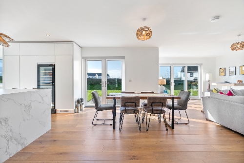 Cork,   1&nbsp;150&nbsp;000 &euro;