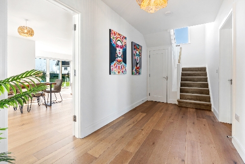 Cork,   1&nbsp;150&nbsp;000 &euro;