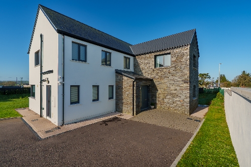 Cork,   1&nbsp;150&nbsp;000 &euro;