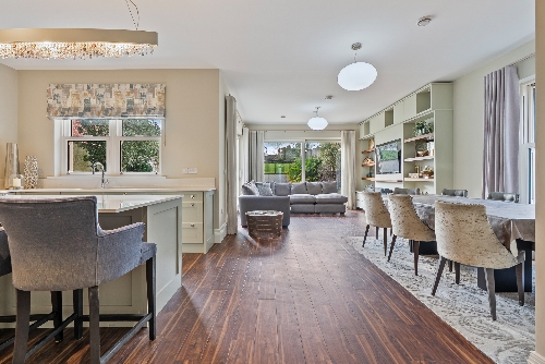 Cork,   1&nbsp;500&nbsp;000 &euro;