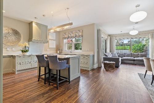Cork,   1&nbsp;500&nbsp;000 &euro;