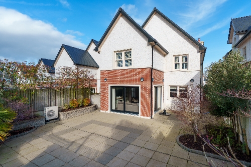 Cork,   1&nbsp;500&nbsp;000 &euro;