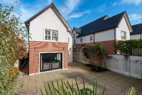 Cork,   1&nbsp;500&nbsp;000 &euro;