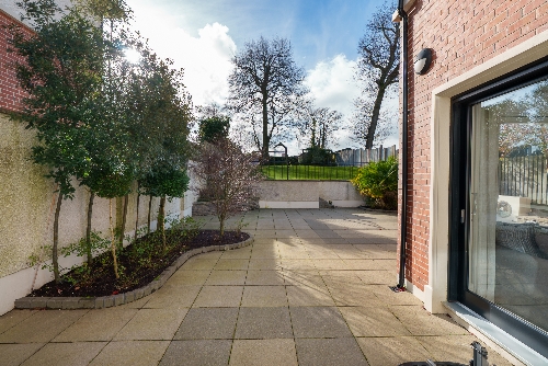 Cork,   1&nbsp;500&nbsp;000 &euro;