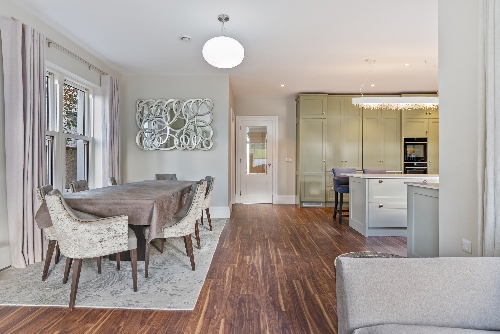 Cork,   1&nbsp;500&nbsp;000 &euro;