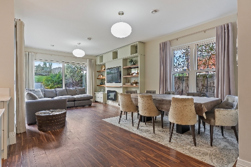 Cork,   1&nbsp;500&nbsp;000 &euro;