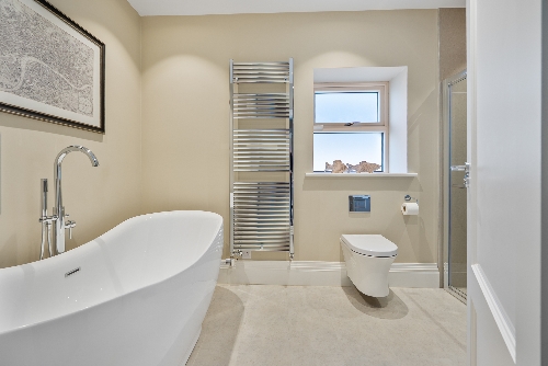 Cork,   1&nbsp;500&nbsp;000 &euro;