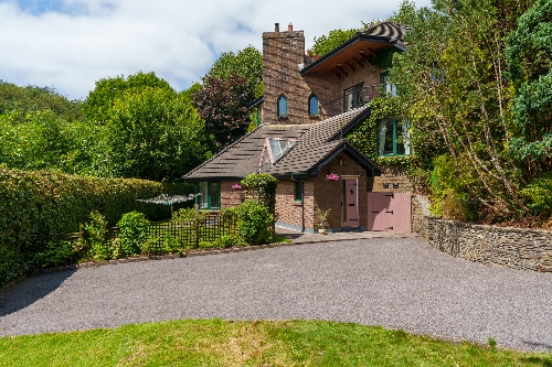 Cork,   1&nbsp;300&nbsp;000 &euro;