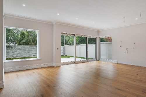 Cork,   1&nbsp;250&nbsp;000 &euro;