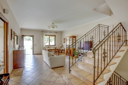 Pomezia,    465&nbsp;000 &euro;