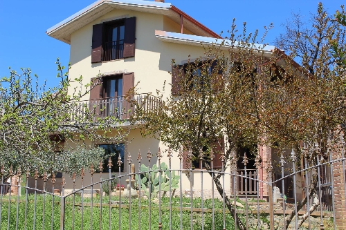 Gagliano Castelferrato,    280&nbsp;000 &euro;