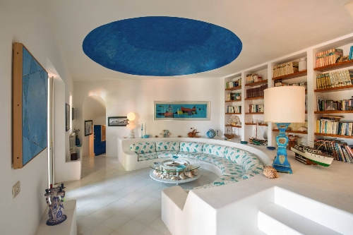 Ponza,   1&nbsp;870&nbsp;000 &euro;