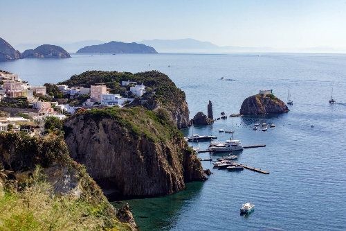 Ponza,   1&nbsp;870&nbsp;000 &euro;