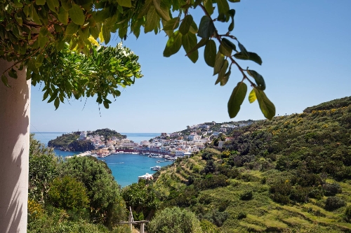 Ponza,   1&nbsp;870&nbsp;000 &euro;