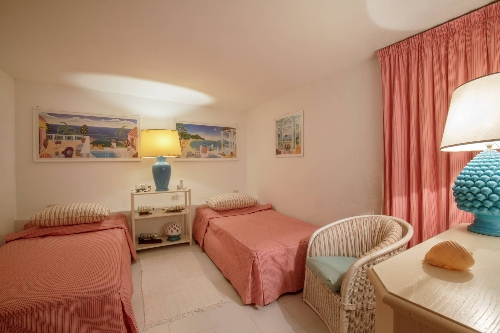 Ponza,   1&nbsp;870&nbsp;000 &euro;
