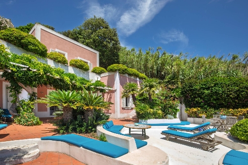 Ponza,   1&nbsp;870&nbsp;000 &euro;