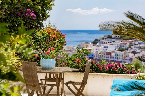 Ponza,   1&nbsp;870&nbsp;000 &euro;