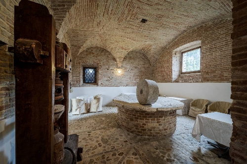 Corropoli,   2&nbsp;950&nbsp;000 &euro;