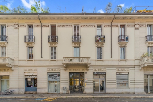 Milan,    480&nbsp;000 &euro;