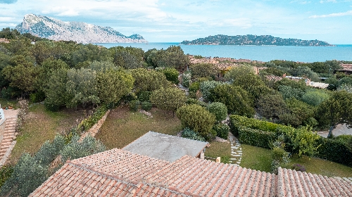 San Teodoro,    630&nbsp;000 &euro;