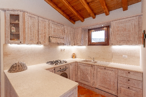 San Teodoro,    630&nbsp;000 &euro;