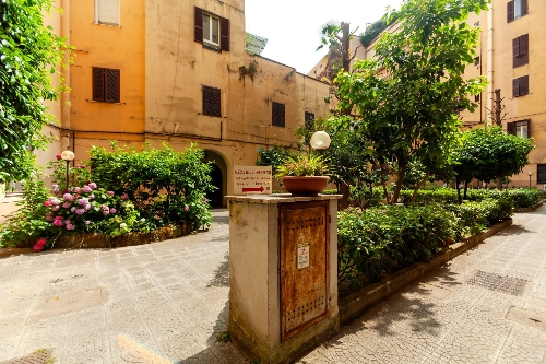 Roma,    750&nbsp;000 &euro;