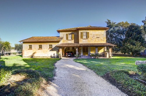 Pomezia,    560&nbsp;000 &euro;