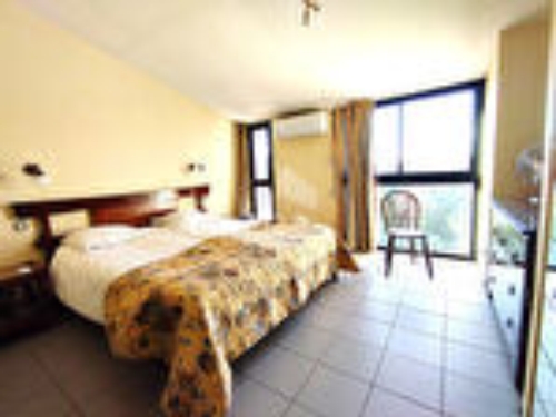 Agde,    714&nbsp;000 &euro;