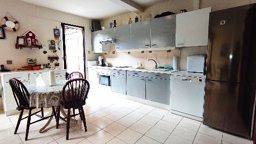 Agde,    714 000 €